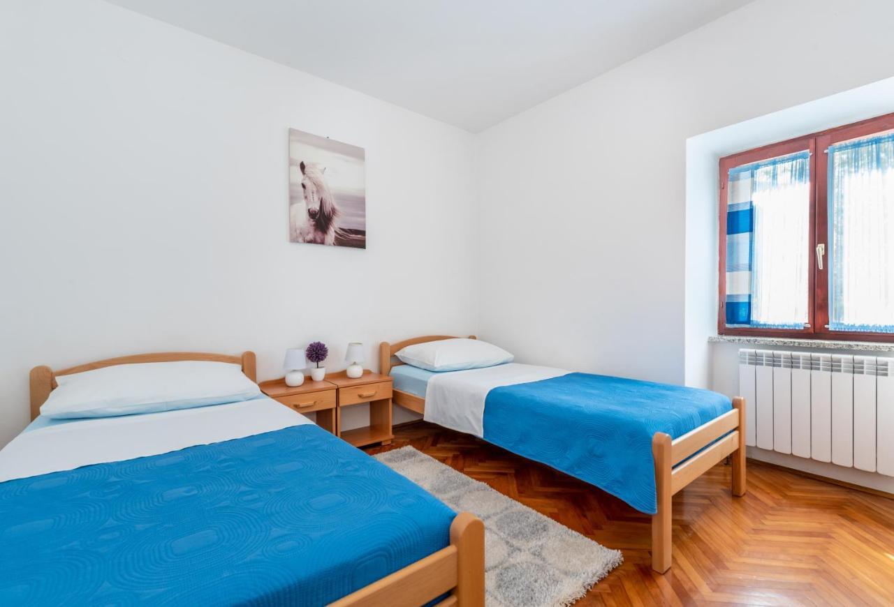 Apartmani Antonija Vozilici Exterior photo